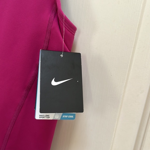 Brand new Nike sports top. Size medium. Color purple. Fri-fit. Yoga top - Picture 5 of 7